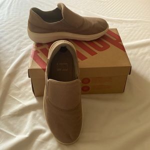 Fitflop slip on canvas sneaker. Size 8- color khaki tan.